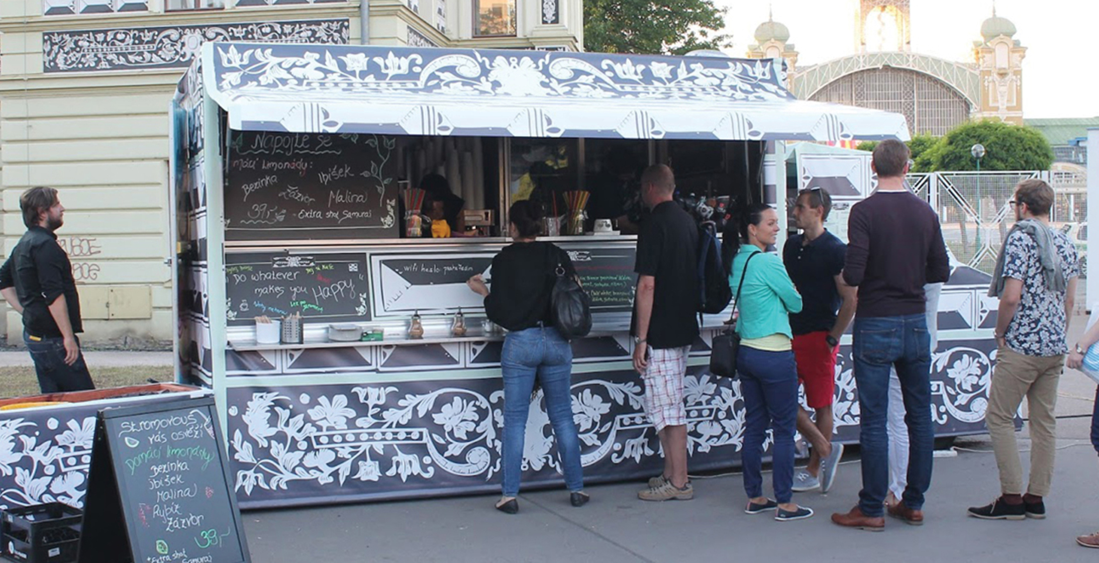 Polep stánku Stromovous - design a realizace